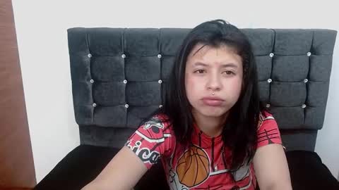 petite online show from 10-23-25, 11:31