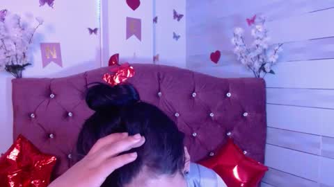 petite online show from 11-23-25, 10:20