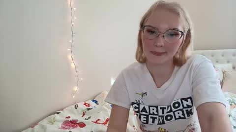 Little cupcake online show from 11-17-25, 07:30