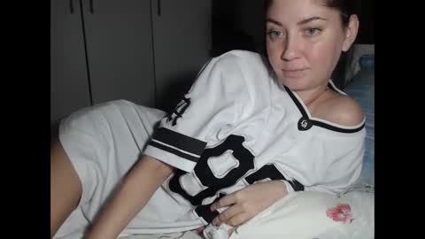 petite_danielle online show from 12-02-25, 12:27