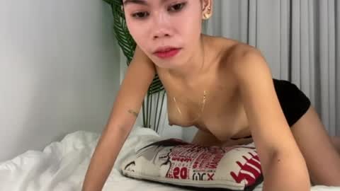 Snapshot of petite_kaye chatting on 07-15-26, 04:40 petite_kaye online show from 07-15-26, 04:40