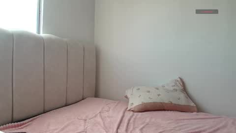 petite_marie_ online show from 11-17-25, 10:15