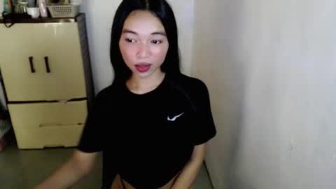 Snapshot of petite_mary69 chatting on 05-11-26, 02:45 petite_mary69 online show from 05-11-26, 02:45