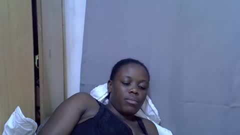 petite_melan online show from 09-15-25, 06:52