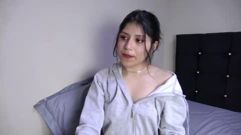 Snapshot of petite_paola chatting on 12-11-24, 12:44 petite paola online show from 12-11-24, 12:44