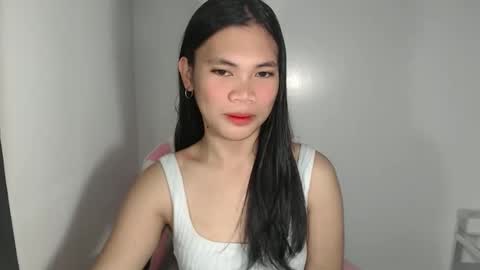 Snapshot of petite_pauline chatting on 02-26-26, 11:42 petite_pauline online show from 02-26-26, 11:42
