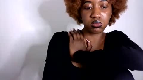 petite_princes online show from 07-17-26, 12:50