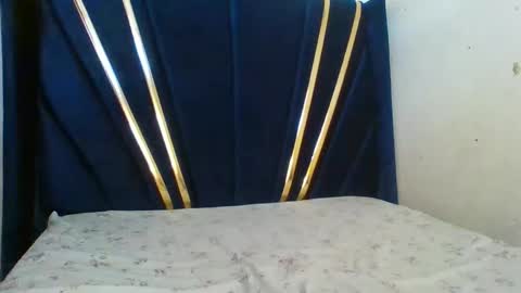 petite_shan online show from 02-25-26, 10:03