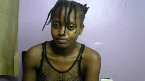 petite_star2 online show from 10-23-25, 10:30