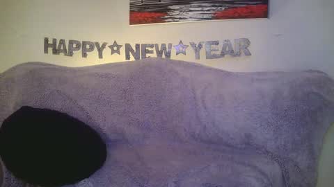 petite treat  online show from 01-06-25, 06:25