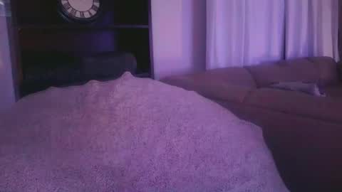 petite treat  online show from 01-19-25, 06:20