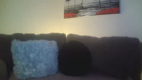 petite treat  online show from 02-15-25, 06:33