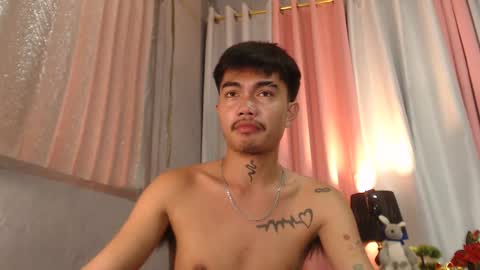Snapshot of petiteasianx chatting on 02-10-25, 03:42 Vrin online show from 02-10-25, 03:42