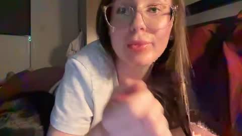 Snapshot of petitebecky chatting on 06-13-26, 12:47 Petite Becky online show from 06-13-26, 12:47
