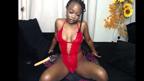 ebonyshawtypetit online show from 04-19-26, 01:05