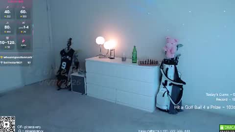 Snapshot of petitebrat chatting on 06-11-26, 02:59 PiperAvery online show from 06-11-26, 02:59