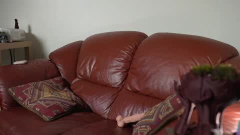 Snapshot of petitecut chatting on 03-11-25, 05:27 caracal online show from 03-11-25, 05:27