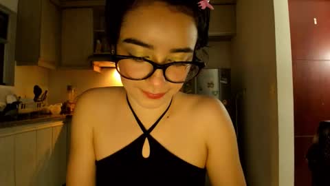 Lunna online show from 03-25-26, 01:00
