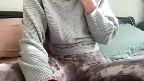 Snapshot of petitegirlypop chatting on 02-19-25, 09:58 petitegirlypop online show from 02-19-25, 09:58