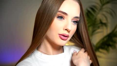 Petitegonwiild online show from 11-20-25, 07:57