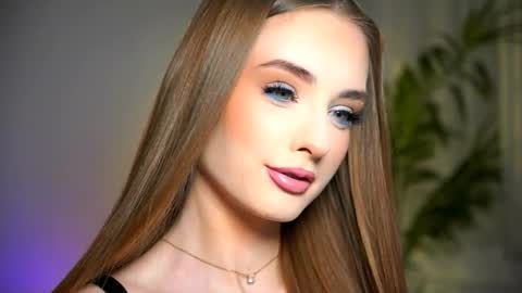 Petitegonwiild online show from 03-13-26, 05:52