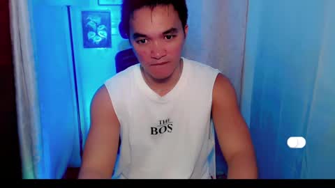 Snapshot of petitehugecockxnxxx chatting on 01-12-25, 01:37 Call me jake online show from 01-12-25, 01:37