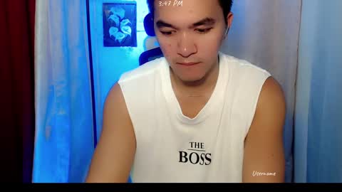 Snapshot of petitehugecockxnxxx chatting on 01-12-25, 11:47 Call me jake online show from 01-12-25, 11:47