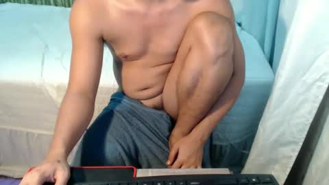 Snapshot of petitehugecockxnxxx chatting on 01-25-25, 09:47 Call me jake online show from 01-25-25, 09:47