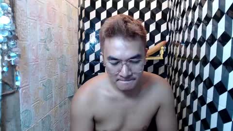 Snapshot of petitehugecockxnxxx chatting on 05-28-26, 02:20 Call me jake online show from 05-28-26, 02:20