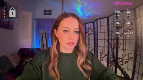 Snapshot of petitejewel chatting on 12-21-24, 09:33 Jules online show from 12-21-24, 09:33