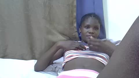 Snapshot of petiteslim2 chatting on 04-07-26, 07:25 petiteslim2 online show from 04-07-26, 07:25