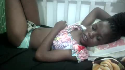 petitesweetchiq online show from 09-17-25, 11:06