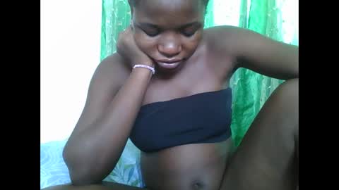 petitesweetchiq online show from 02-07-26, 10:41