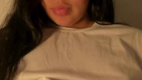 Snapshot of petitgirl_ chatting on 11-13-25, 10:08 J A S S online show from 11-13-25, 10:08