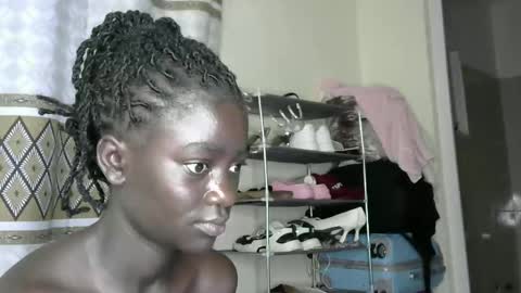 petitte_gyaal online show from 11-13-25, 02:10