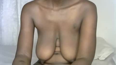 pettite_cora1 online show from 11-17-25, 03:29