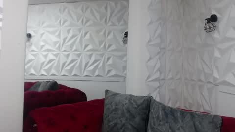 Moon  online show from 10-29-25, 11:56