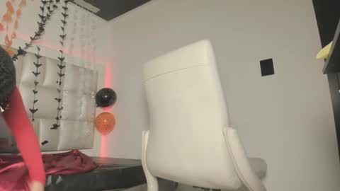 Snapshot of peyton_wat chatting on 10-28-25, 11:58 peyton_wat online show from 10-28-25, 11:58