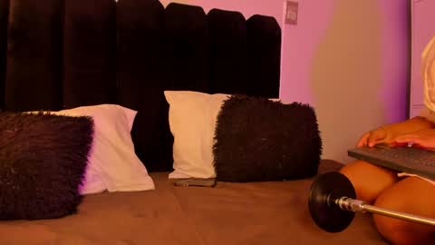 Snapshot of peytonrouse1 chatting on 05-31-26, 11:39 peytonrouse1 online show from 05-31-26, 11:39
