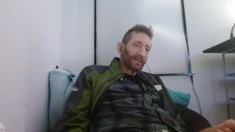 Snapshot of pgrower chatting on 12-17-25, 02:01 pgrower online show from 12-17-25, 02:01