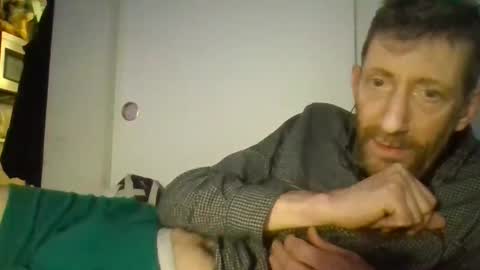 Snapshot of pgrower chatting on 03-12-26, 12:11 pgrower online show from 03-12-26, 12:11