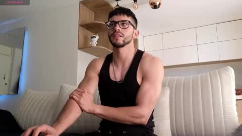 phantom_bigger1 online show from 11-22-25, 02:05