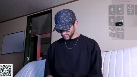 phantom_bigger1 online show from 03-25-26, 09:32