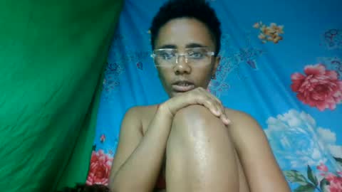 Snapshot of phaosiiia chatting on 06-28-26, 12:27 phaosiiia online show from 06-28-26, 12:27