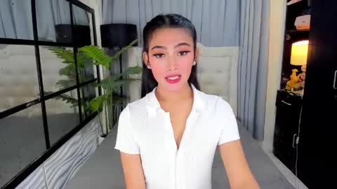 Snapshot of phenomenal_ivy chatting on 05-23-26, 02:32 phenomenal_ivy online show from 05-23-26, 02:32