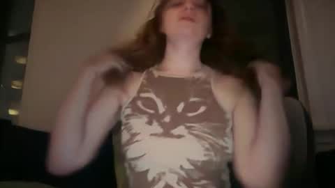 Snapshot of pheobetiger chatting on 05-25-26, 04:51 Pheobe Tiger online show from 05-25-26, 04:51