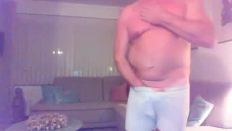 Snapshot of phil279 chatting on 11-21-25, 11:36 Phil online show from 11-21-25, 11:36