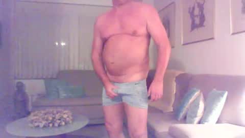 Snapshot of phil279 chatting on 11-29-25, 04:21 Phil online show from 11-29-25, 04:21