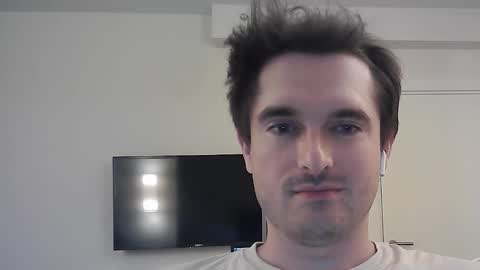 Snapshot of philborison chatting on 09-10-25, 04:56 PhilipBorison online show from 09-10-25, 04:56