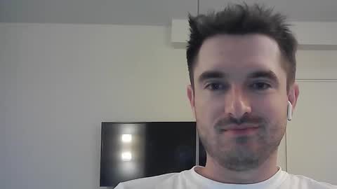 Snapshot of philborison chatting on 09-22-25, 05:31 PhilipBorison online show from 09-22-25, 05:31